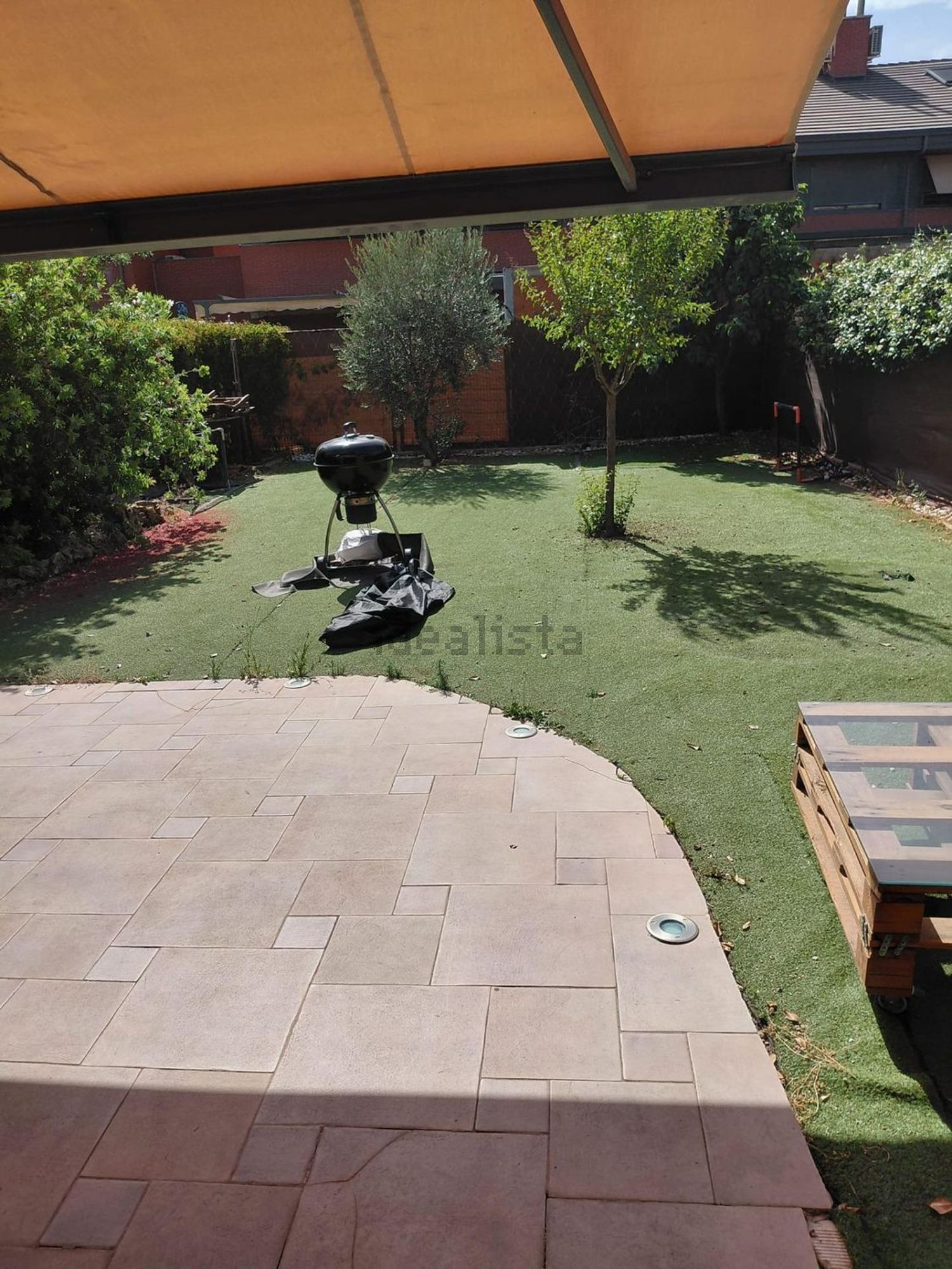 Spacious Terraced Villa with Garden