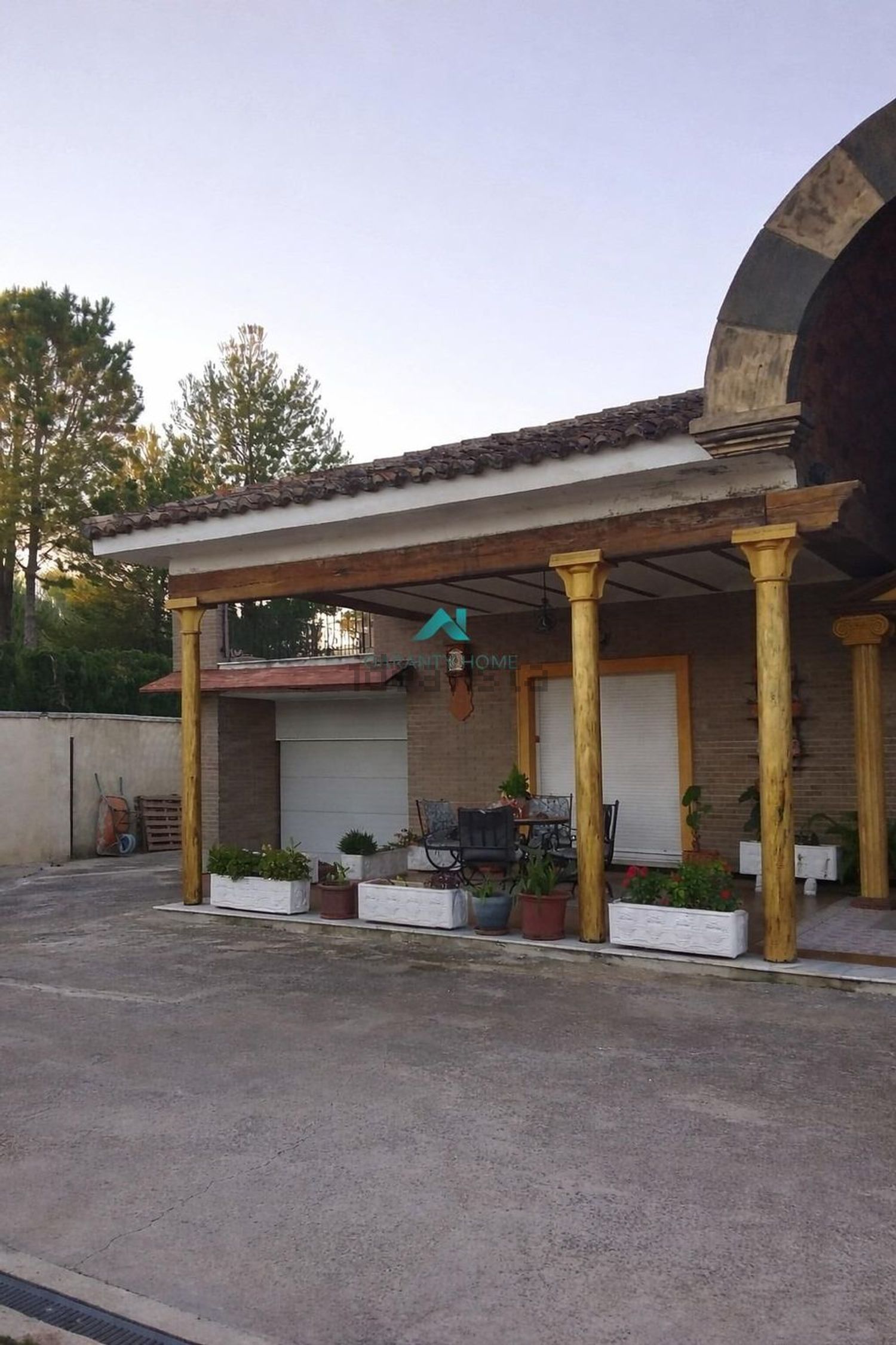 Grand Villa with Extensive Gardens